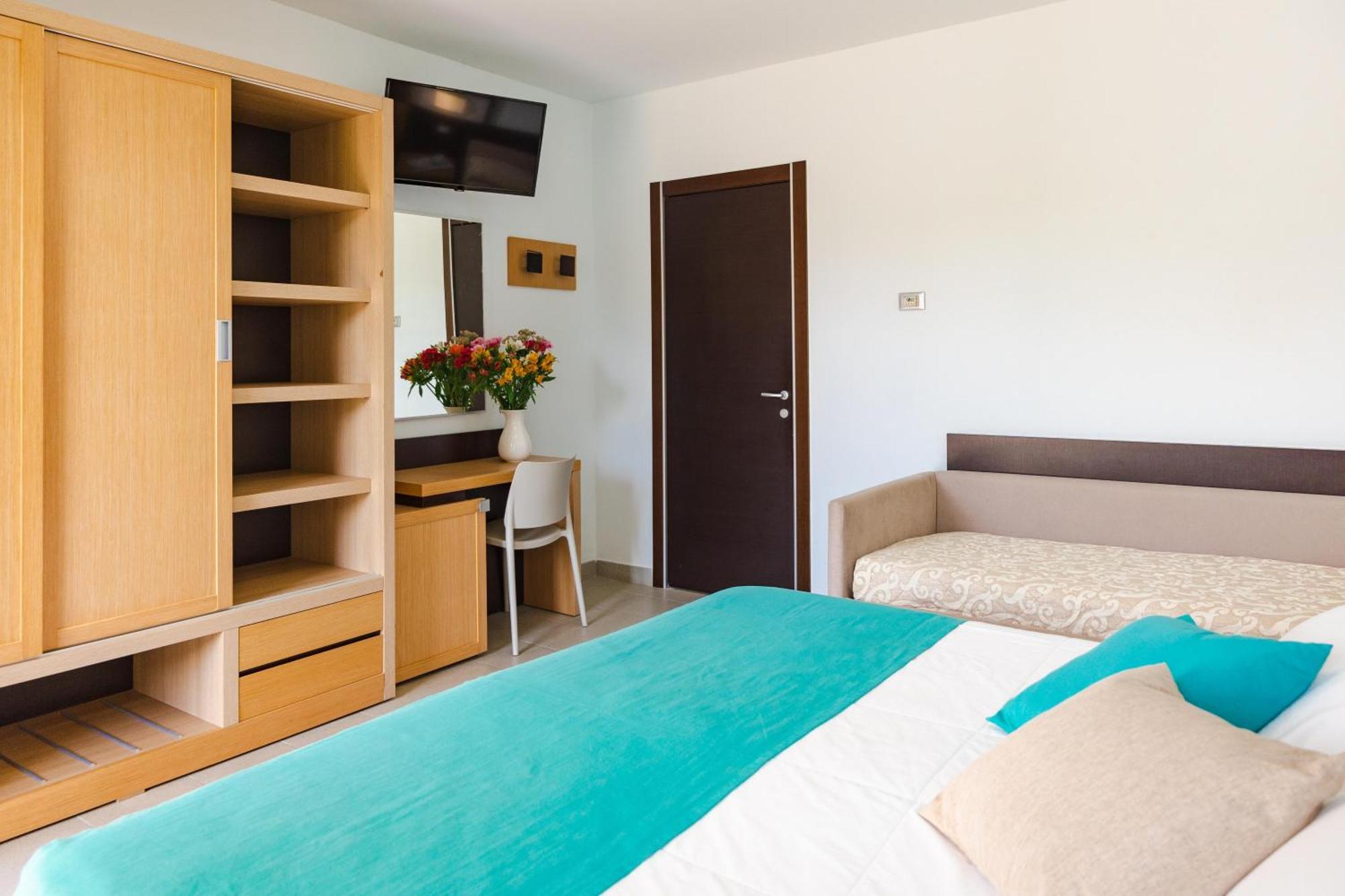 Riva Marina Resort - Cdshotels Каровиньо Екстериор снимка